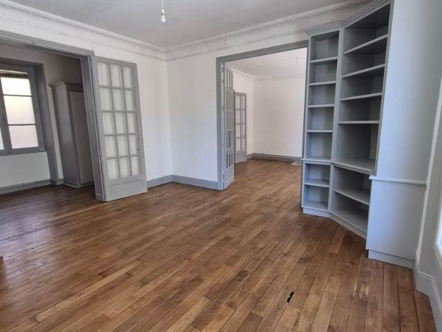 Appartement à louer 4 pièces • Limoges