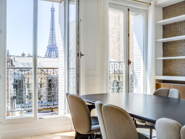 Appartement à louer, 4 pièces Paris 75008