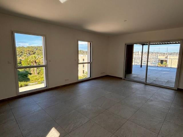 Appartement à louer 4 pièces • Saint Mandrier sur Mer