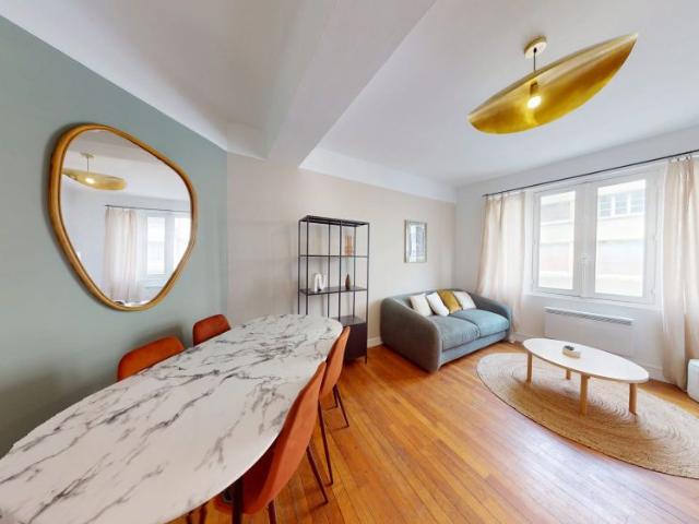 Appartement à louer, 4 pièces Troyes 10000