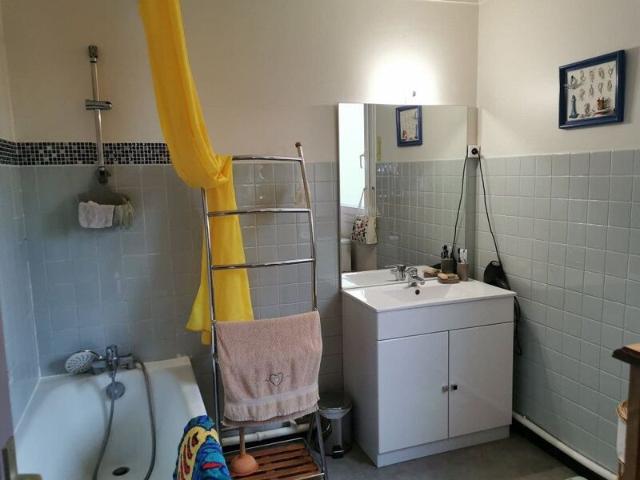 Appartement à louer 4 pièces • Villeneuve lès Avignon