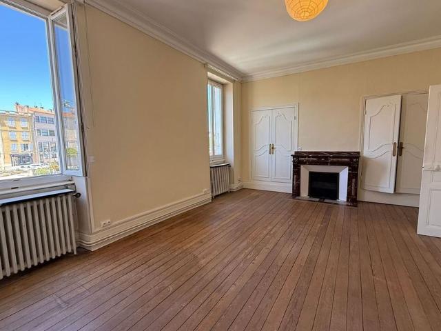 Appartement à louer 4 pièces • 144 m2 Castres