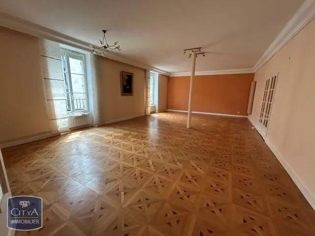 Appartement à louer 4 pièces 150.33m²