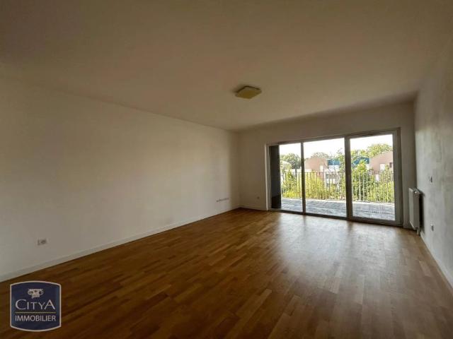 Appartement à louer 4 pièces 103.6m²
