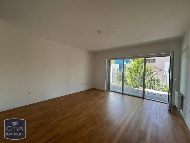 Appartement à louer 4 pièces 103.6m²