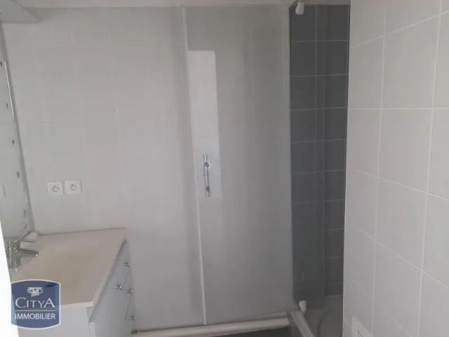 Appartement à louer 4 pièces 102.83m²