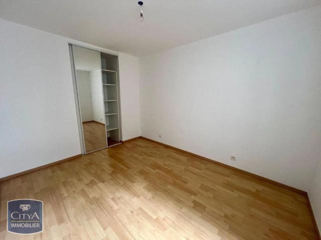 Appartement à louer 4 pièces 102.21m²