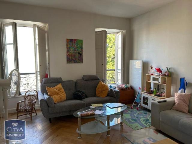 Appartement à louer 4 pièces 102m²