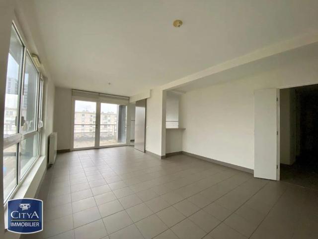 Appartement à louer 4 pièces 107.14m²