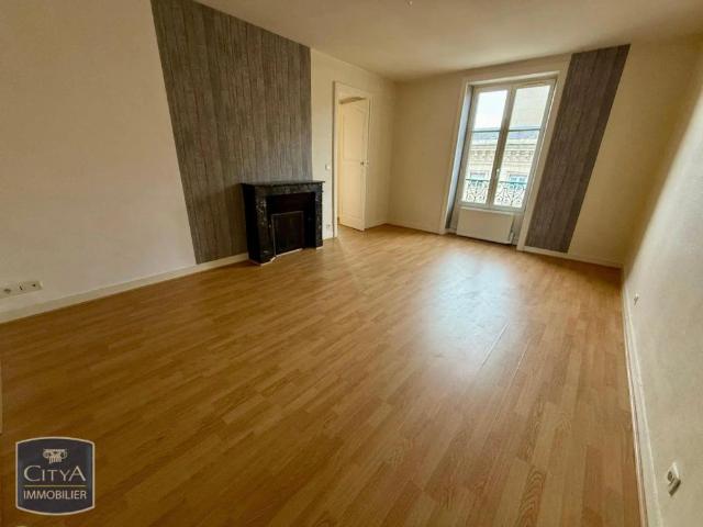 Appartement à louer 4 pièces 107.18m²