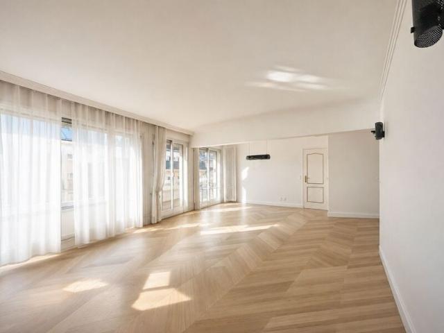 Appartement à louer 4 pièces • 107 m2 Paris 8
