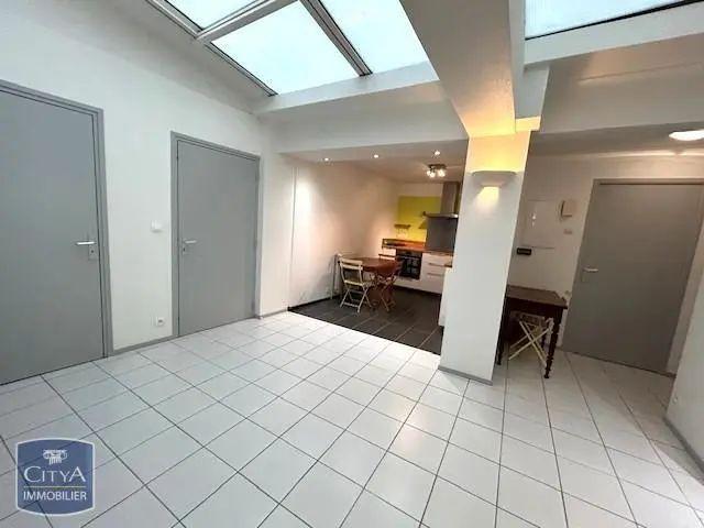 Appartement à louer 4 pièces 105.99m²