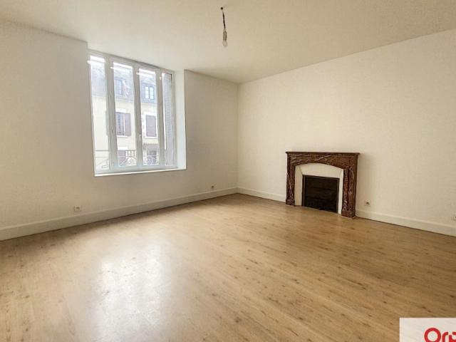 Appartement à louer 4 pièces 110,79 m