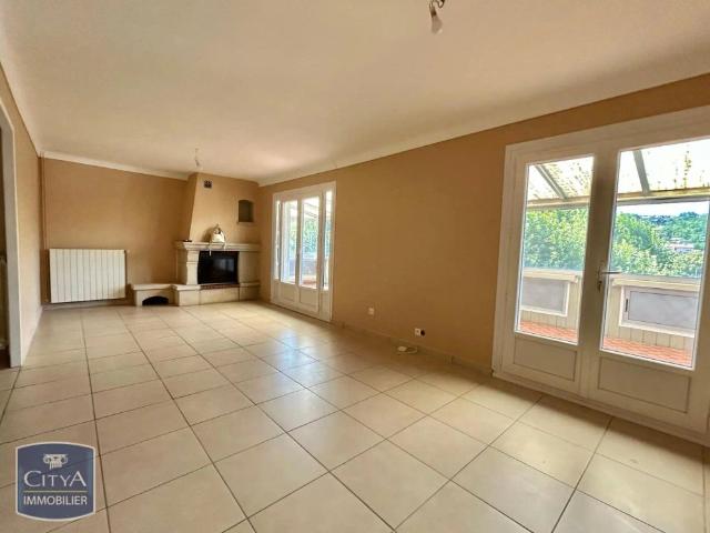 Appartement à louer 4 pièces 110m²