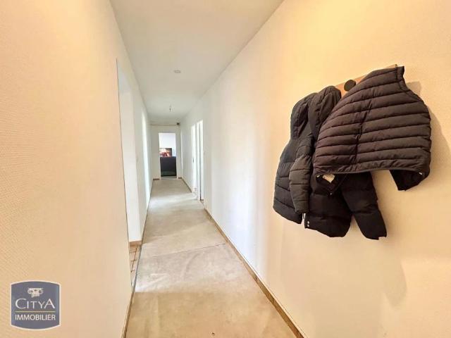 Appartement à louer 4 pièces 111.66m²