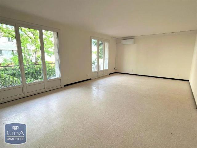Appartement à louer 4 pièces 111.08m²