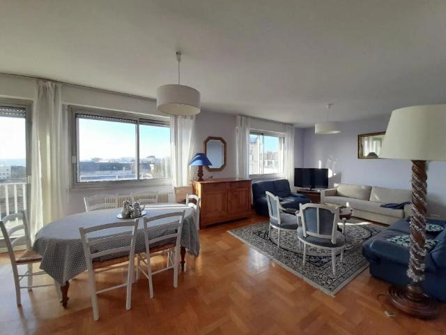 Appartement à louer 4 pièces 117.81m²