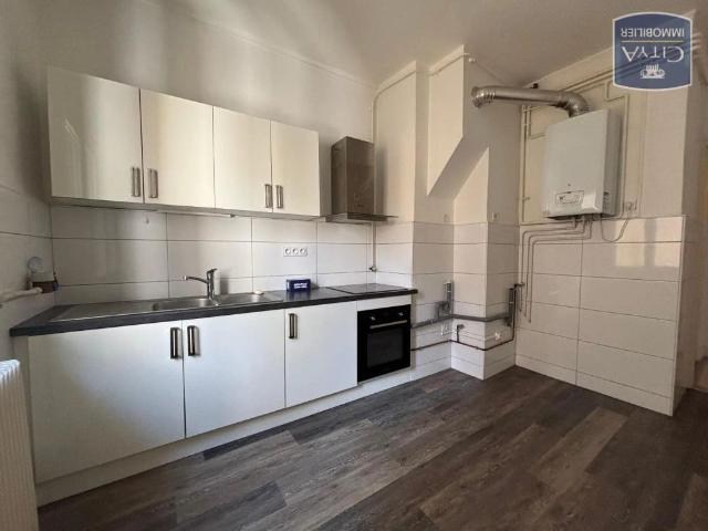 Appartement à louer 4 pièces 117.13m²