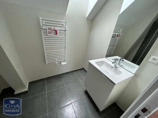 Appartement à louer 4 pièces 114.75m²