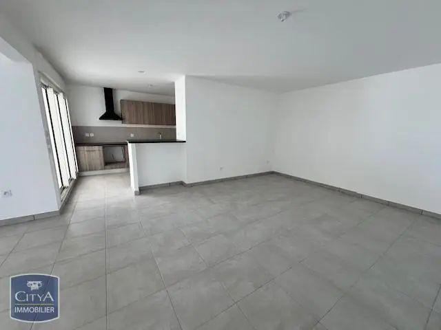 Appartement à louer 4 pièces 115.25m²