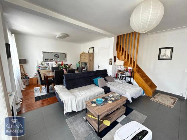 Appartement à louer 4 pièces 116m²