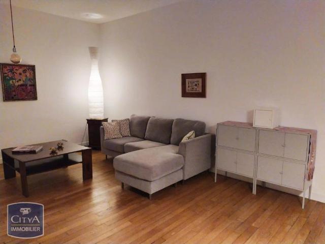 Appartement à louer 4 pièces 123.69m²