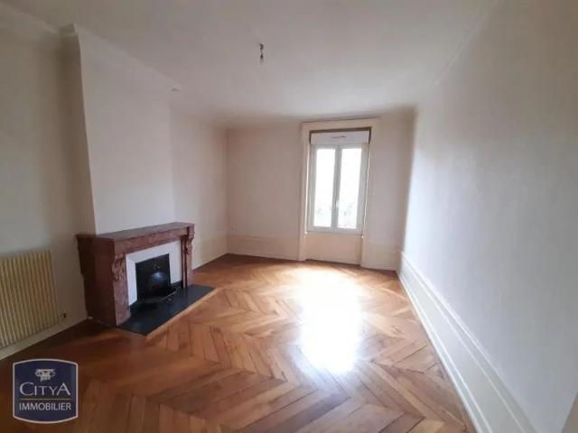 Appartement à louer 4 pièces 120.81m²