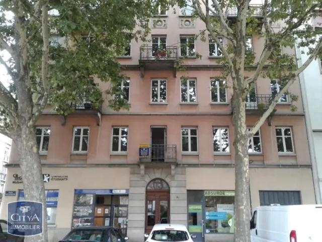 Appartement à louer 4 pièces 130.24m²