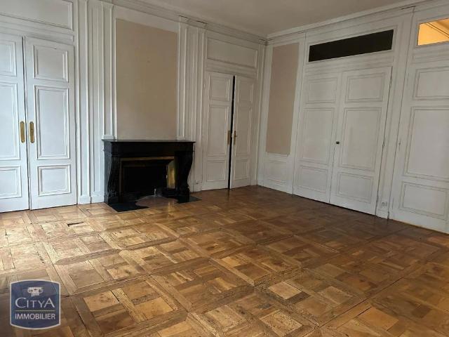 Appartement à louer 4 pièces 132.76m²