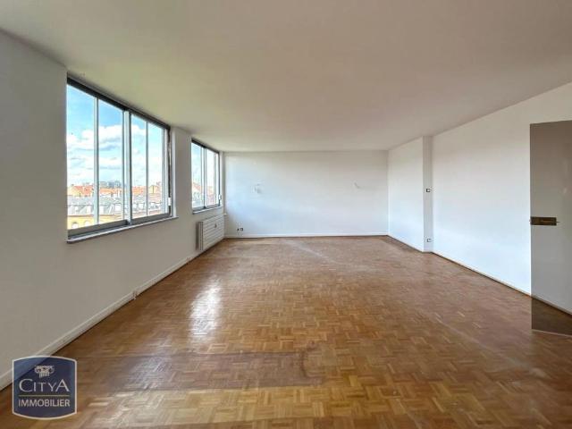 Appartement à louer 4 pièces 135.73m²