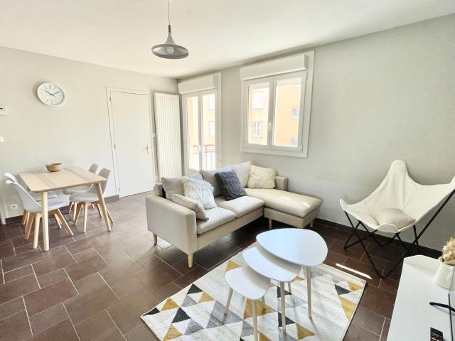Appartement à louer 4 pièces 64 m