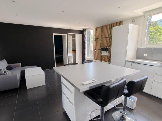 Appartement à louer 4 pièces 66 m