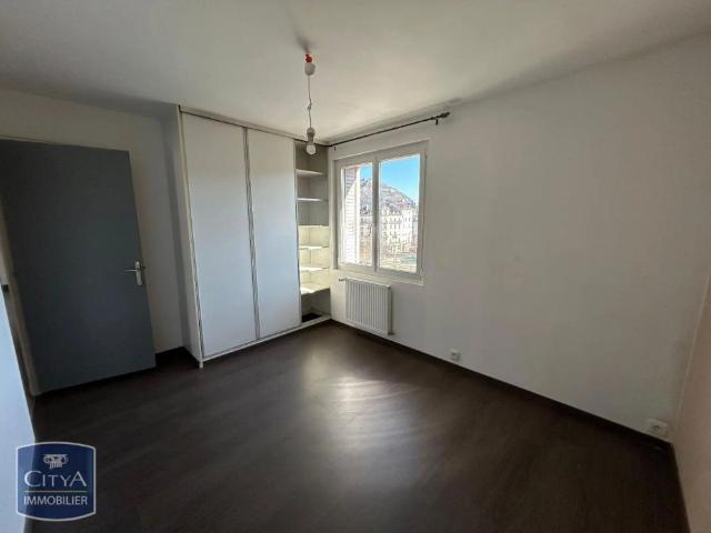 Appartement à louer 4 pièces 68.34m²
