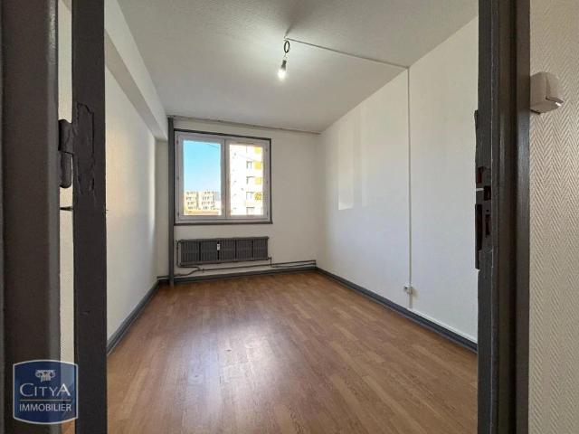 Appartement à louer 4 pièces 69.95m²