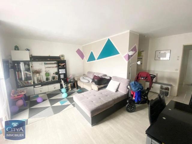 Appartement à louer 4 pièces 74.25m²