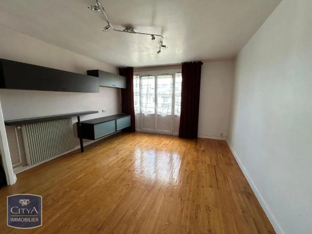Appartement à louer 4 pièces 74.41m²