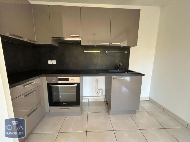 Appartement à louer 4 pièces 74.75m²