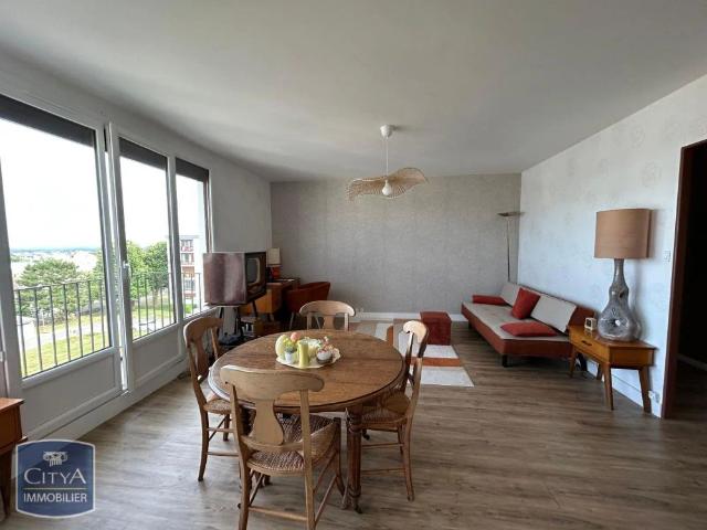 Appartement à louer 4 pièces 74m²