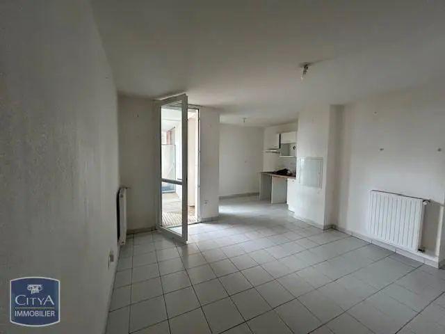 Appartement à louer 4 pièces 74m²