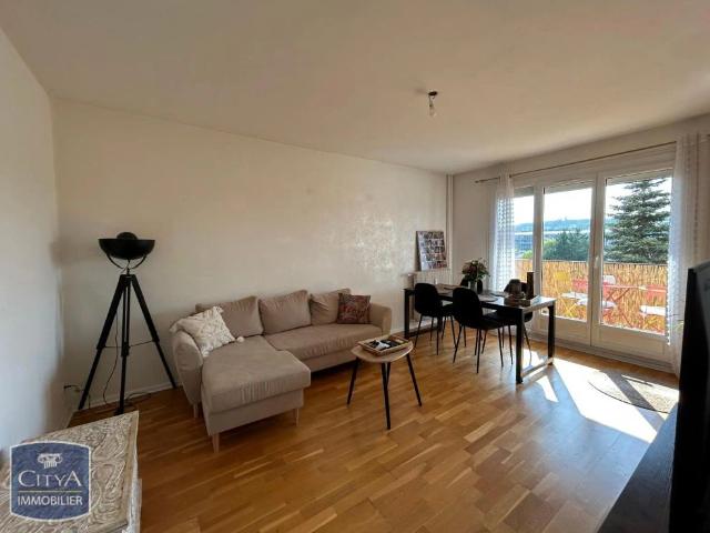 Appartement à louer 4 pièces 75.05m²