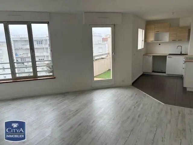 Appartement à louer 4 pièces 75.1m²