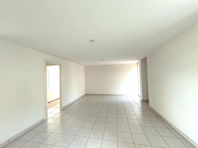 Appartement à louer 4 pièces 75.38m²