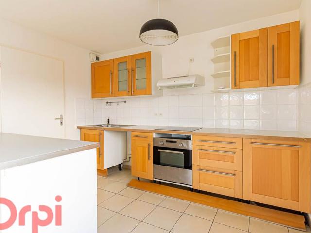 Appartement à louer 4 pièces 75,30 m