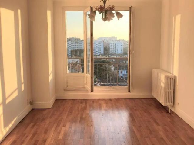 Appartement à louer 4 pièces 75.78m²