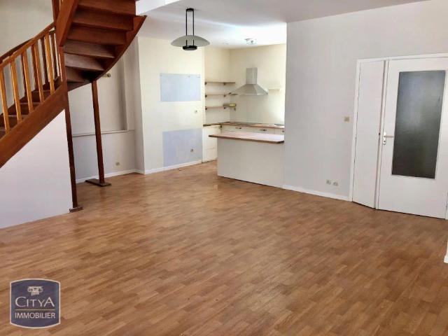 Appartement à louer 4 pièces 75.97m²