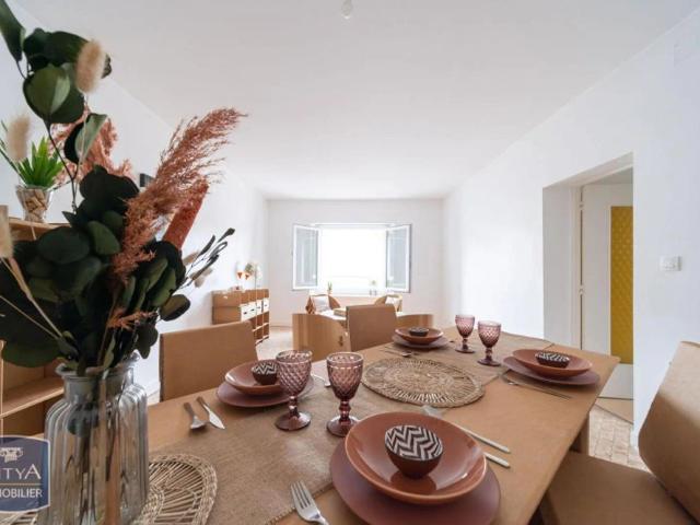 Appartement à louer 4 pièces 75m²