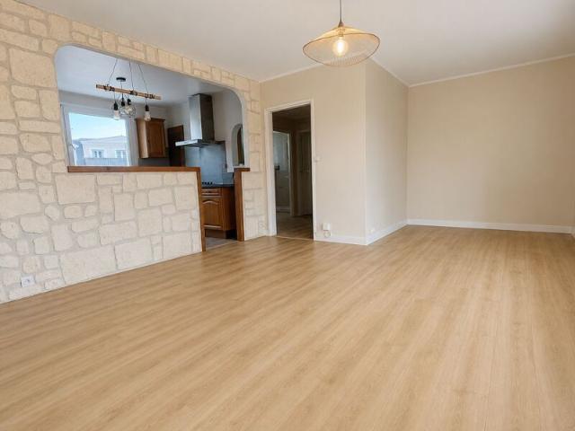 Appartement à louer 4 pièces • 76,36 m2 Villiers sur Marne