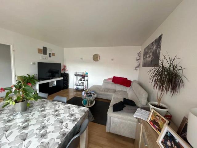 Appartement à louer 4 pièces 76.54m²
