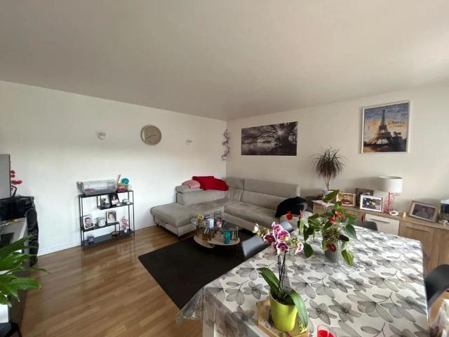Appartement à louer 4 pièces 76.54m²