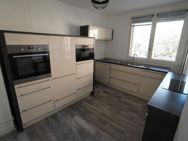 Appartement à louer 4 pièces 76,70 m